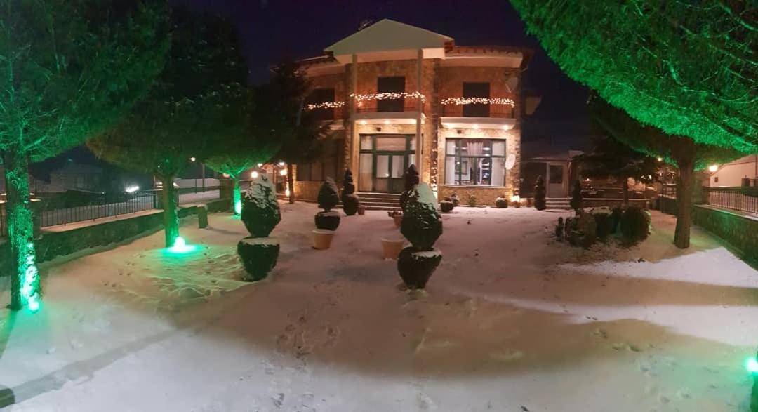 Krystal Hotel Krystallopigí Екстериор снимка